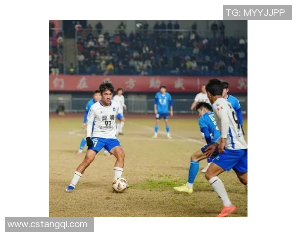 激情四溢的绿茵场上巅峰对决足球比赛精彩瞬间回顾与分析